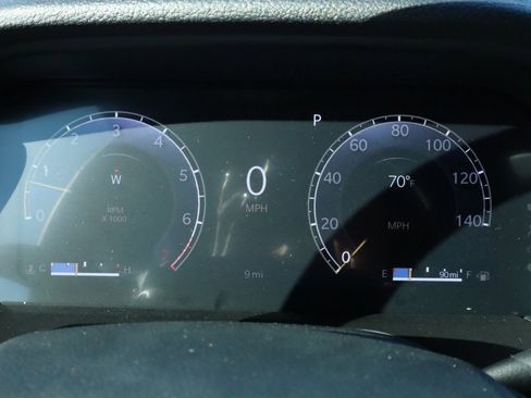 New 2025 Jeep Grand Cherokee Laredo image 4