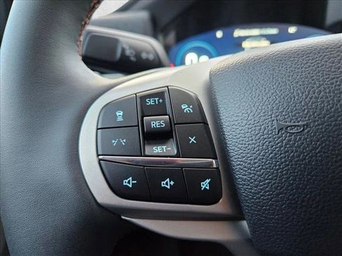 New 2026 Ford Explorer Active w/ Active Comfort Package AWD/4WD image 16