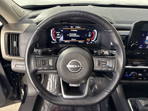 Certified 2023 Nissan Pathfinder Platinum w/ Lighting Package (N93) image 11