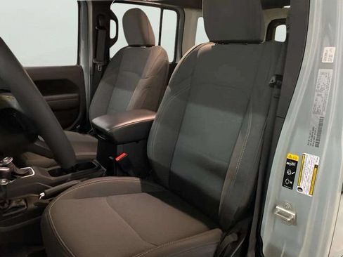 Used 2024 Jeep Wrangler Unlimited AWD/4WD image 69