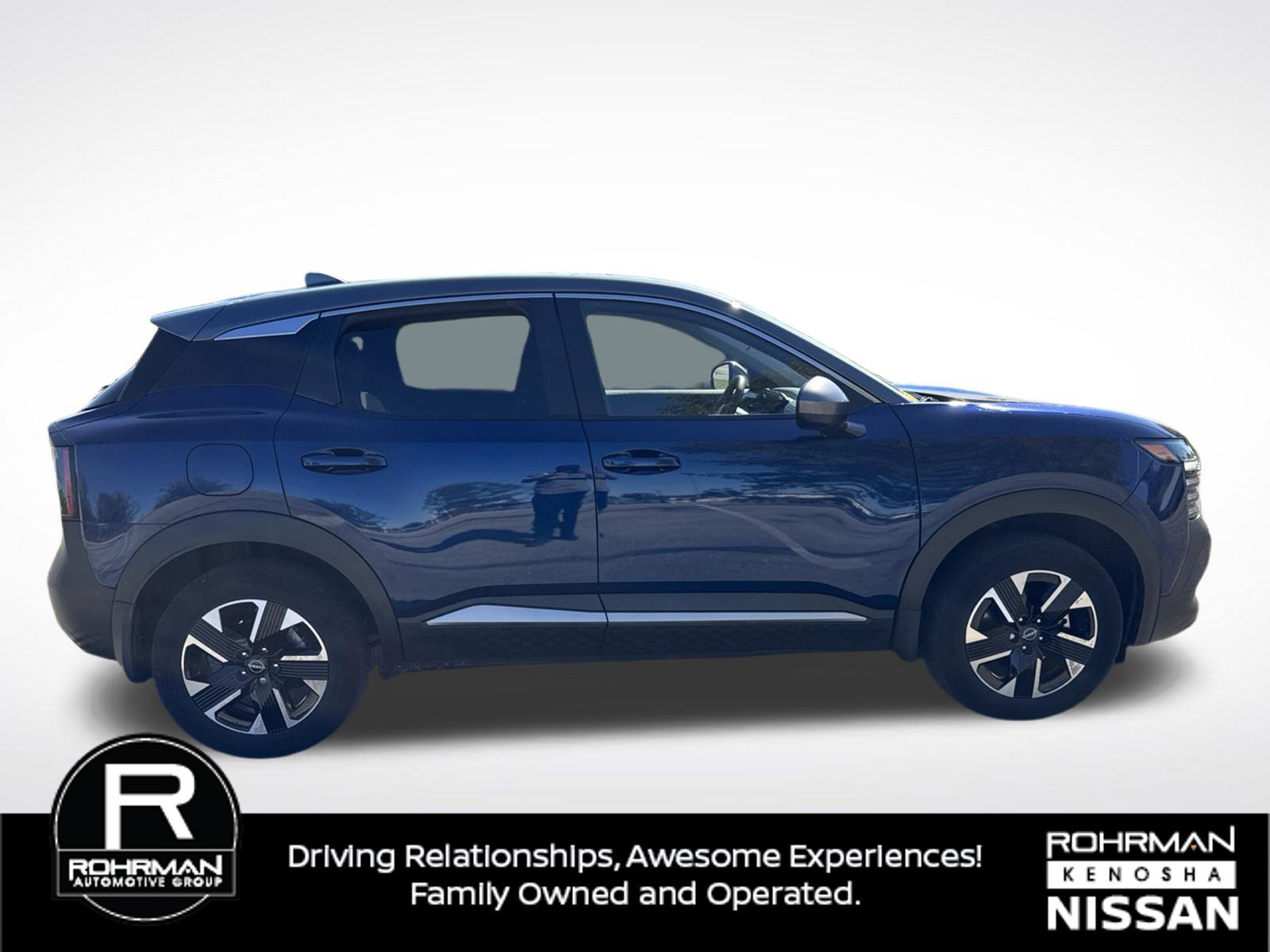 Used 2025 Nissan Kicks SV AWD/4WD image 5
