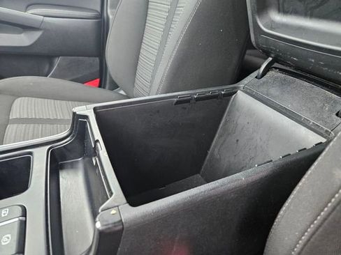 Used 2024 Kia Sorento LX image 26