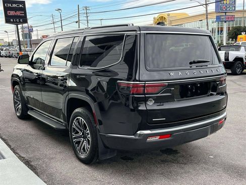 Used 2022 Jeep Wagoneer Series III w/ Flexible Seating Group image 5