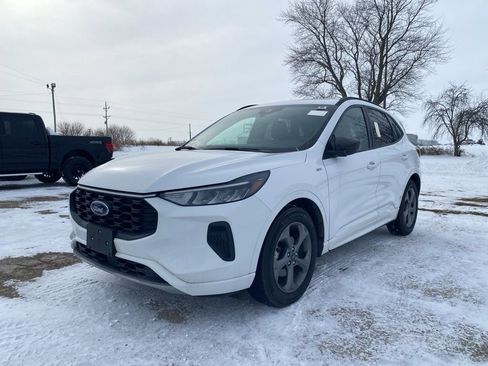 Used 2023 Ford Escape ST-Line image 18