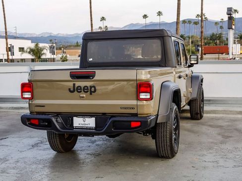 Certified 2020 Jeep Gladiator Sport image 9