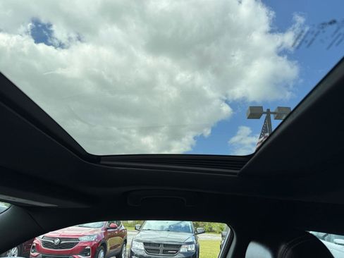 Used 2014 Dodge Charger SXT Plus image 18