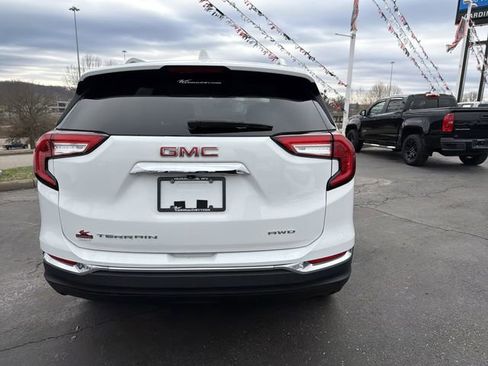 Used 2023 GMC Terrain SLT image 5