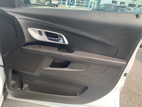 Used 2017 Chevrolet Equinox LT w/ Convenience Package FWD image 21