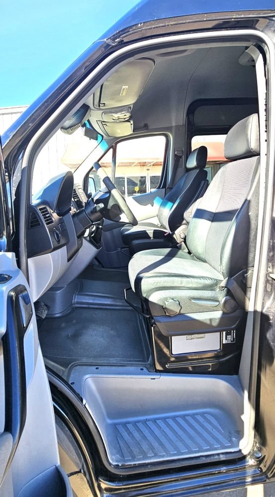 Used 2016 Mercedes-Benz Sprinter 2500 image 12