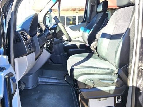 Used 2016 Mercedes-Benz Sprinter 2500 image 12