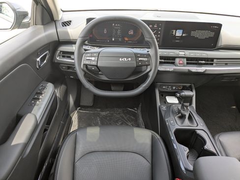 New 2026 Kia K4 EX FWD image 17