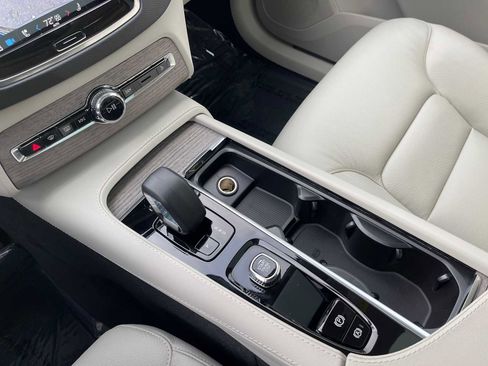 Used 2023 Volvo XC90 B6 Plus w/ Protection Package Premier image 28