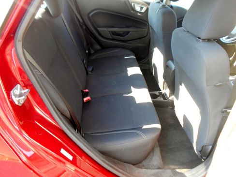 Used 2015 Ford Fiesta SE image 20