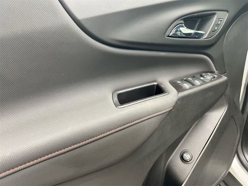 Used 2022 Chevrolet Equinox RS w/ RS Leather Package image 22