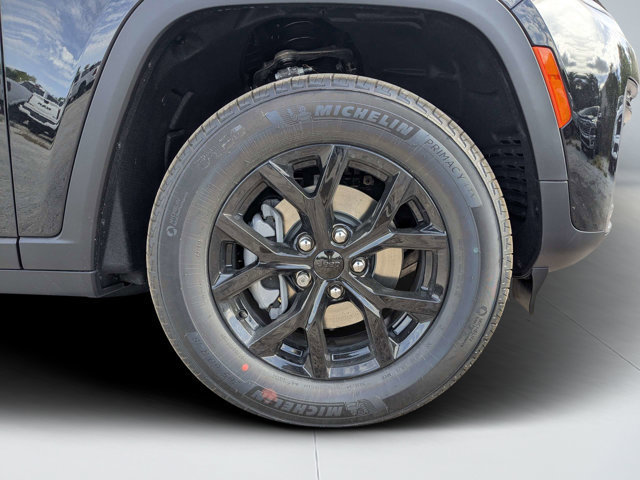 New 2026 Jeep Grand Cherokee Altitude AWD/4WD image 10