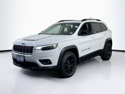 Used 2022 Jeep Cherokee Latitude w/ Sun & Sound Group