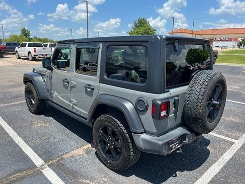 Used 2022 Jeep Wrangler Unlimited Sport AWD/4WD image 4
