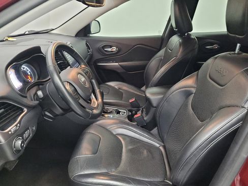 Used 2019 Jeep Cherokee Limited FWD image 17
