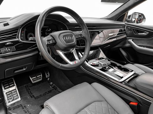 Used 2021 Audi SQ8 Prestige image 3