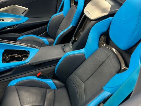 Used 2021 Chevrolet Corvette Stingray Premium Conv w/ Z51 Performance Package RWD image 30