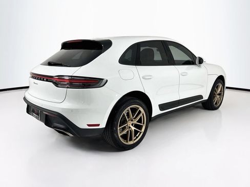 Certified 2025 Porsche Macan AWD/4WD image 9