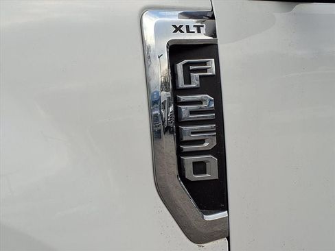 Used 2019 Ford F250 XL w/ Power Equipment Group image 19