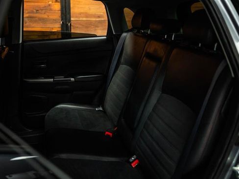 Used 2024 Mitsubishi Outlander Sport SE image 10