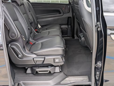 Certified 2023 Honda Odyssey Elite image 32
