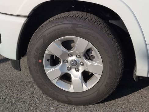 New 2025 RAM 1500 Big Horn image 10