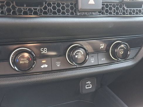 Used 2023 Honda HR-V LX image 16