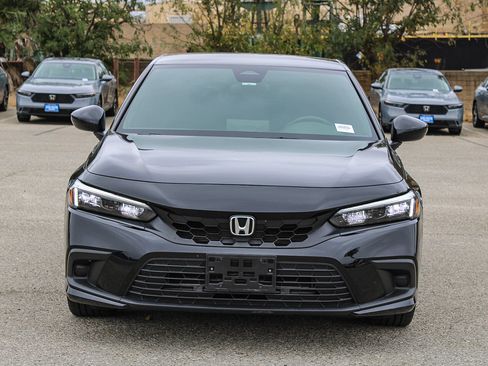 Used 2024 Honda Civic Sport image 2