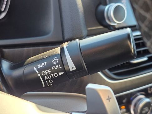 Used 2018 Honda Accord Touring image 37