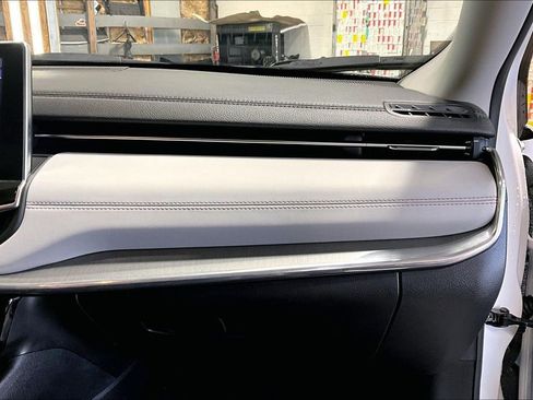 Used 2022 Jeep Compass Limited image 15