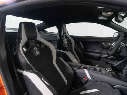 Used 2022 Ford Mustang Shelby GT500 w/ Carbon Fibre Track Pack image 28