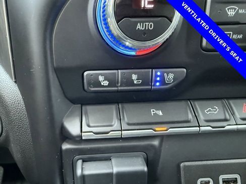 Used 2022 GMC Sierra 1500 Denali w/ Denali Premium Package image 42