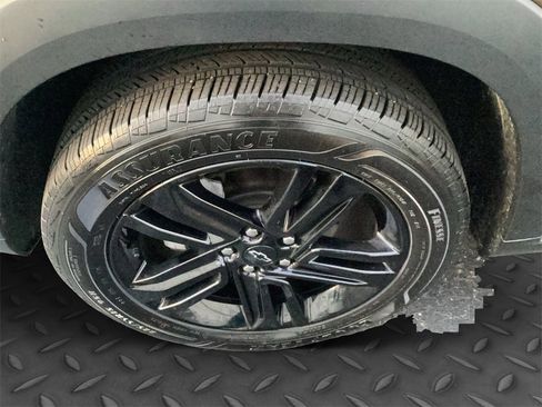 Used 2024 Chevrolet Trax ACTIV image 32