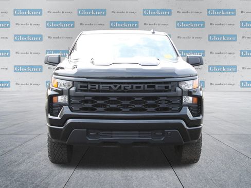 Used 2025 Chevrolet Silverado 1500 Custom Trail Boss w/ Dark Appearance Package AWD/4WD image 2