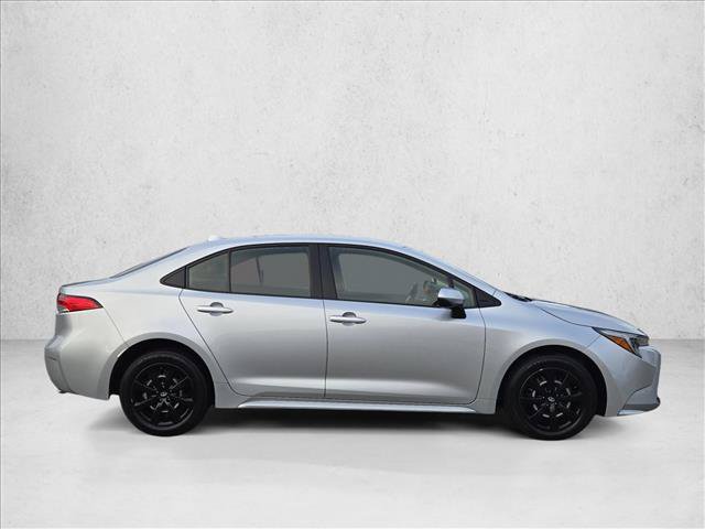 Used 2025 Toyota Corolla LE FWD image 4