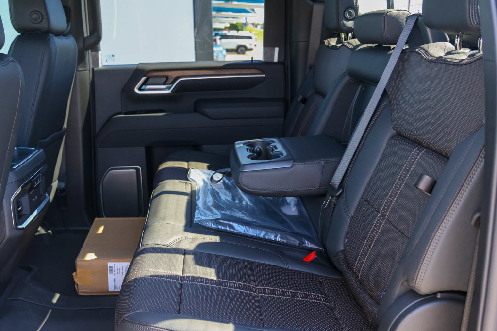 New 2026 Chevrolet Silverado 2500 High Country w/ High Country Premium Package AWD/4WD image 19