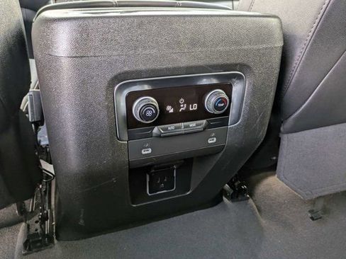 Used 2024 Chevrolet Tahoe LT AWD/4WD image 16