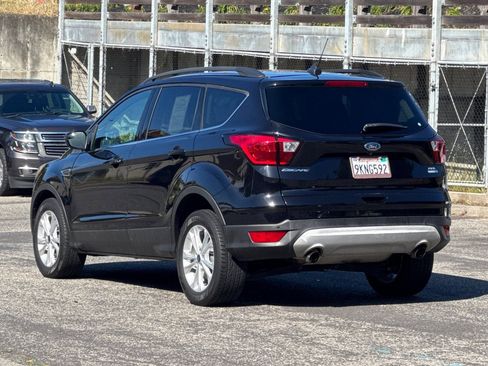Used 2019 Ford Escape SEL AWD/4WD image 7