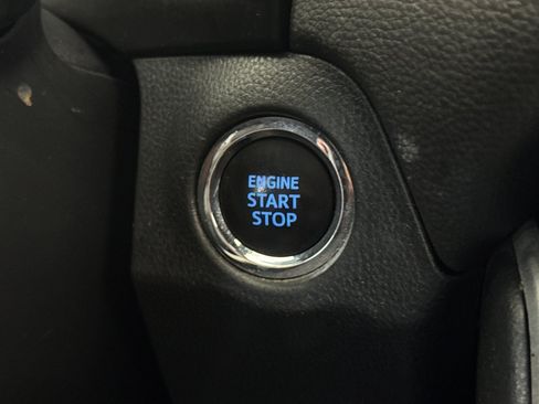 Certified 2020 Toyota RAV4 XLE FWD image 21