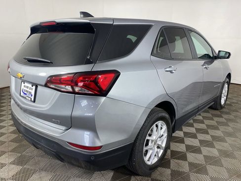Used 2024 Chevrolet Equinox LS w/ LS Convenience Package AWD/4WD image 7