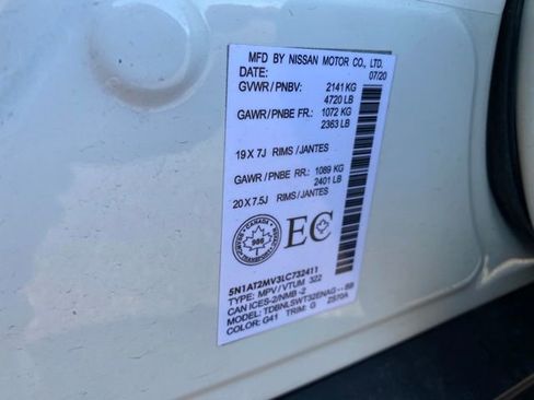 Used 2020 Nissan Rogue SV image 22