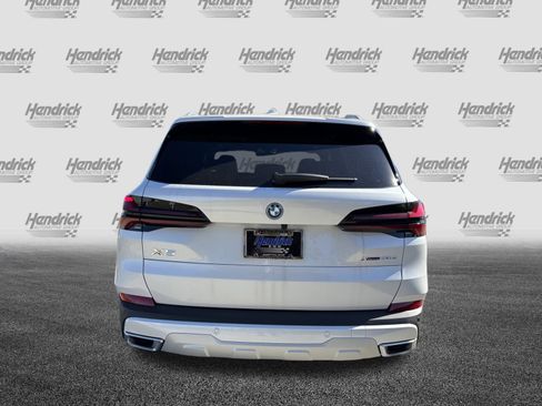 Used 2026 BMW X5 xDrive50e w/ Executive Package image 8