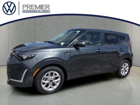 Used 2025 Kia Soul LX w/ LX Technology Package FWD image 1