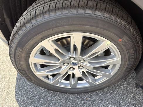 New 2026 Ford Explorer Platinum RWD image 26