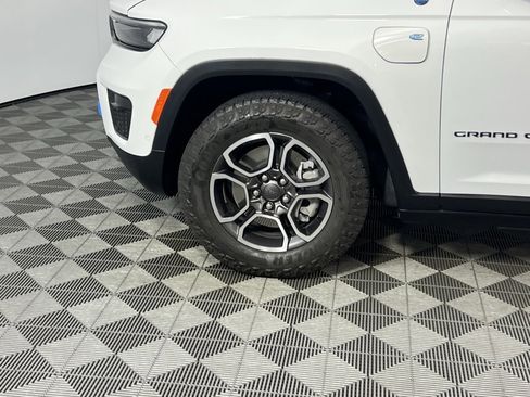 Used 2023 Jeep Grand Cherokee Trailhawk w/ Advanced Protech Group II image 14