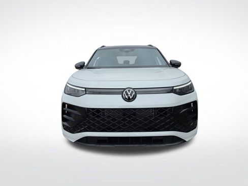 New 2026 Volkswagen Tiguan SE R-Line AWD/4WD image 2