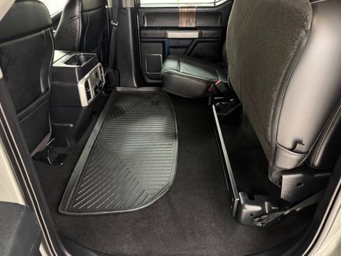 Used 2019 Ford F150 Lariat AWD/4WD image 40